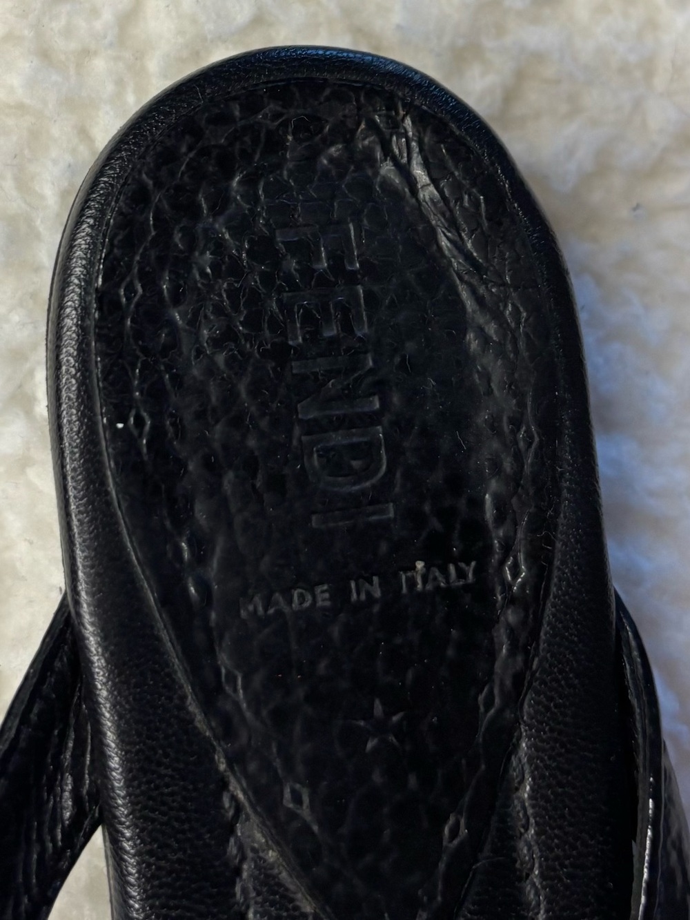 Fendi Women Black Zucca Leather FF Logo Canvas Thong Sandals - Picture 8 of 12
